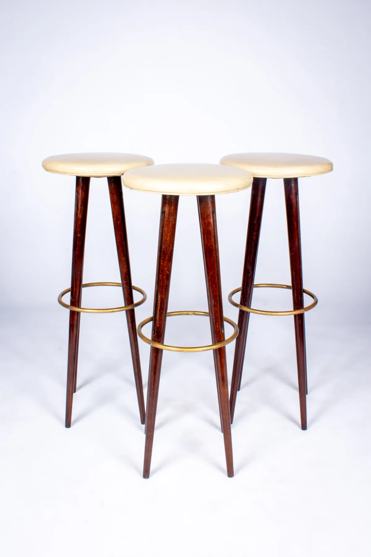 Bar stool